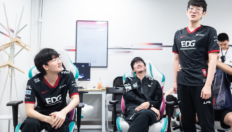 TRỰC TIẾP LPL mùa Hè 2021 ngày 27/6: LGD vs SN, IG vs LNG, JDG vs EDG - Ảnh 1