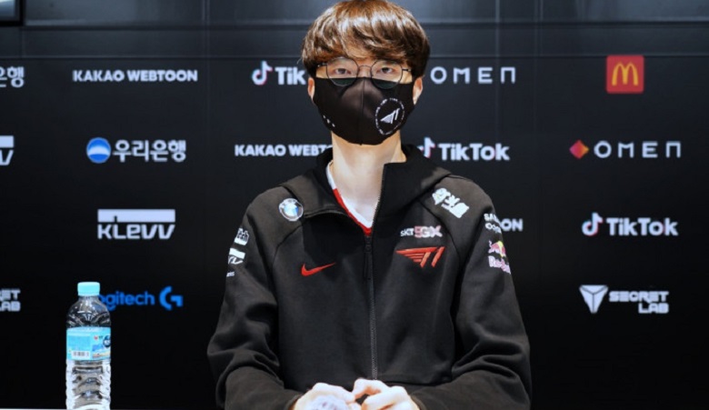 Faker: 'Tôi mong mọi người đừng suy đoán vô căn cứ về sự rời đi của Daeny và Zefa' - Ảnh 1