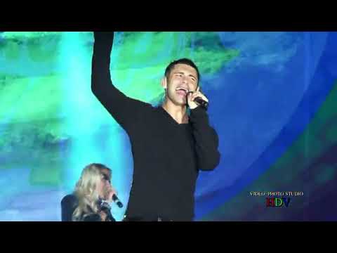 len do singer-2