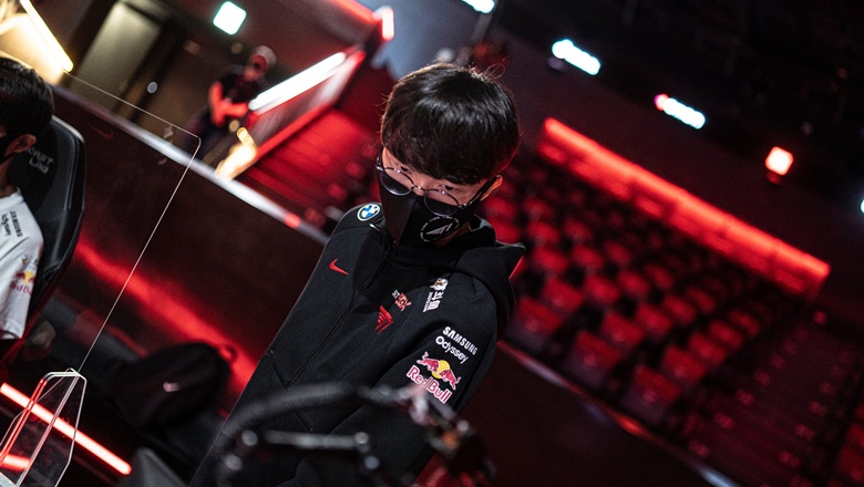 T1 John Kim: 'Ngôi sao đầu tiên của giới Esports xuất thân từ T1' - Ảnh 1